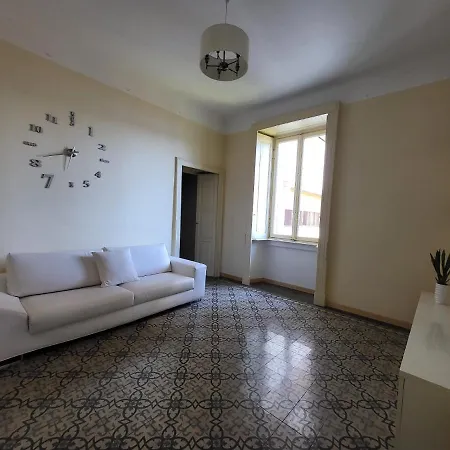 Marina Di Pallanza Apartment